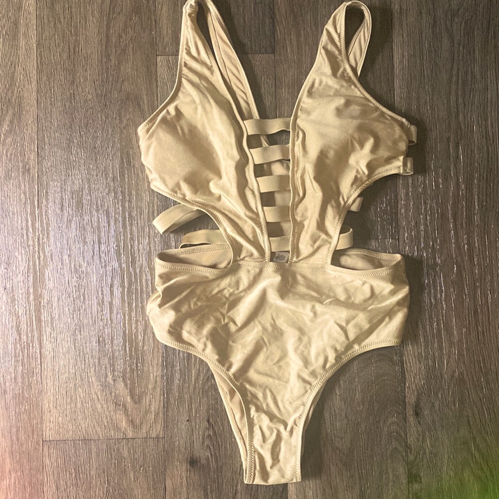 Bathing suit